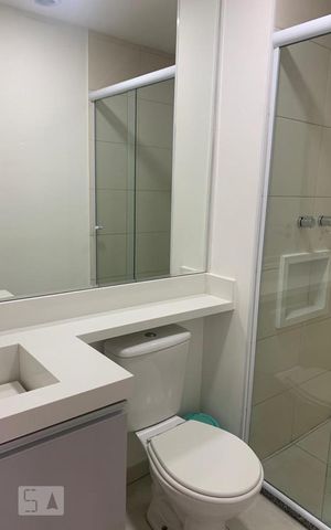 Apartamento à venda com 61m², 2 quartos e 2 vagas Apartamento à venda com 61m², 2 quartos e 2 vagasBanheiro