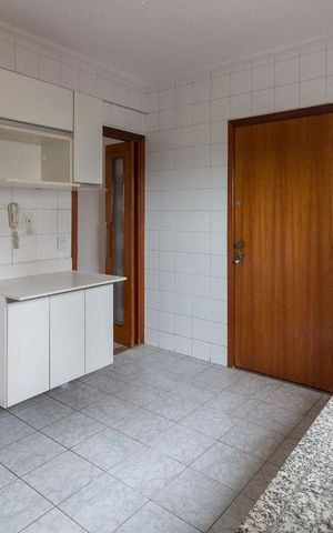 Apartamento para alugar com 90m², 3 quartos e 2 vagasCozinha