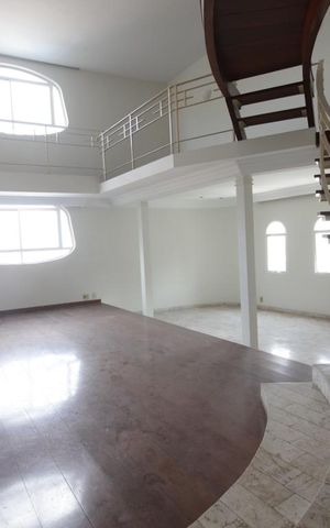 Apartamento para alugar com 380m², 3 quartos e 2 vagasSala