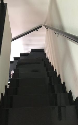 Apartamento à venda com 100m², 1 quarto e 1 vagaEscada