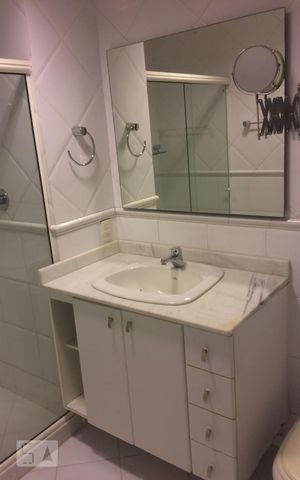 Apartamento para alugar com 125m², 3 quartos e 2 vagas Apartamento para alugar com 125m², 3 quartos e 2 vagasBanheiro da Suíte