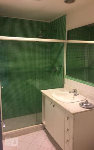Apartamento para alugar com 125m², 3 quartos e 2 vagas Apartamento para alugar com 125m², 3 quartos e 2 vagasBanheiro