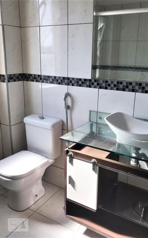 Apartamento à venda com 61m², 3 quartos e 1 vaga Apartamento à venda com 61m², 3 quartos e 1 vagaBanheiro