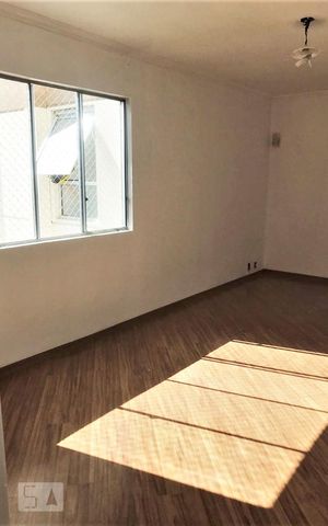 Apartamento à venda com 61m², 3 quartos e 1 vaga Apartamento à venda com 61m², 3 quartos e 1 vagaSala