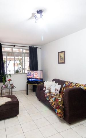 Casa à venda com 125m², 3 quartos e 2 vagasSala