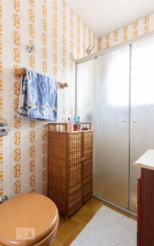 Casa à venda com 125m², 3 quartos e 2 vagasBanheiro