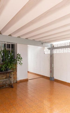 Casa à venda com 125m², 3 quartos e 2 vagasGaragem