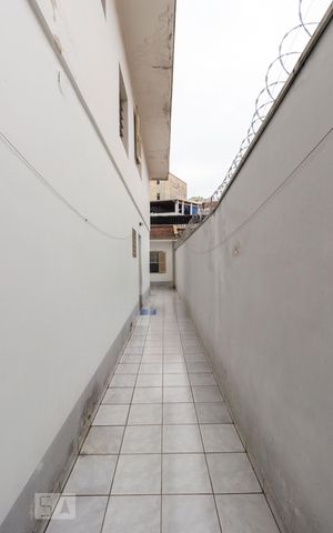 Casa à venda com 125m², 3 quartos e 2 vagasCorredor