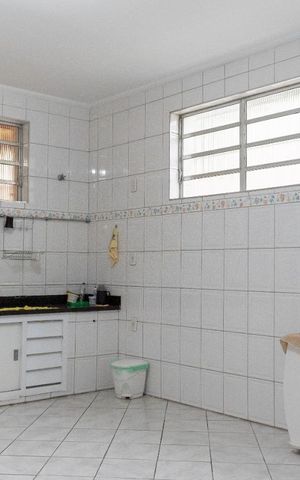 Casa para alugar com 198m², 4 quartos e 2 vagasCozinha