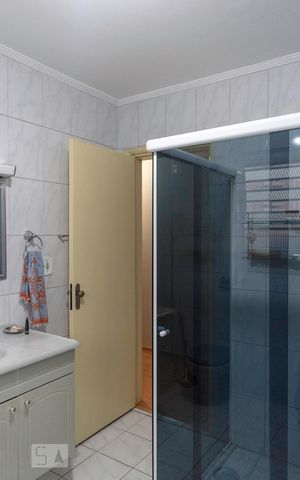 Casa para alugar com 198m², 4 quartos e 2 vagasBanheiro Corredor