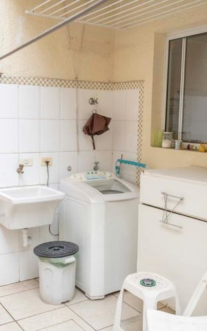 Casa de condomínio para alugar com 82m², 2 quartos e 2 vagasLavanderia