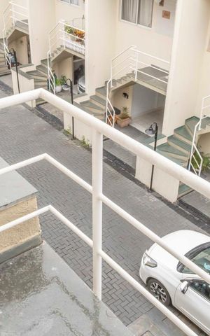 Casa de condomínio para alugar com 82m², 2 quartos e 2 vagasSacada