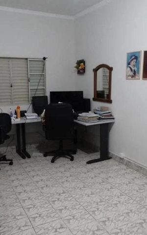 Casa à venda com 230m², 3 quartos e 4 vagas Casa à venda com 230m², 3 quartos e 4 vagasQuarto 1