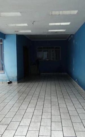 Casa à venda com 230m², 3 quartos e 4 vagas Casa à venda com 230m², 3 quartos e 4 vagasGaragem