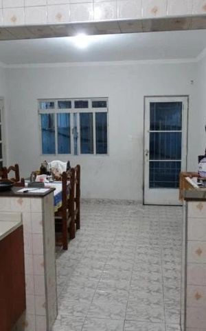 Casa à venda com 230m², 3 quartos e 4 vagas Casa à venda com 230m², 3 quartos e 4 vagasCozinha