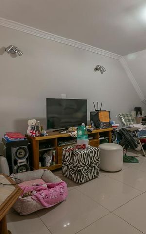 Casa para alugar com 250m², 2 quartos e 2 vagasSala