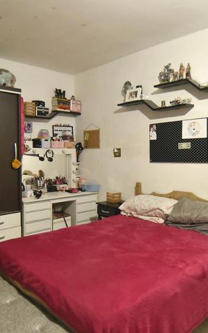 Casa à venda com 440m², 5 quartos e 8 vagasEdicula - quarto 6