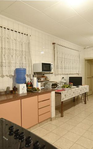Casa à venda com 440m², 5 quartos e 8 vagasCozinha