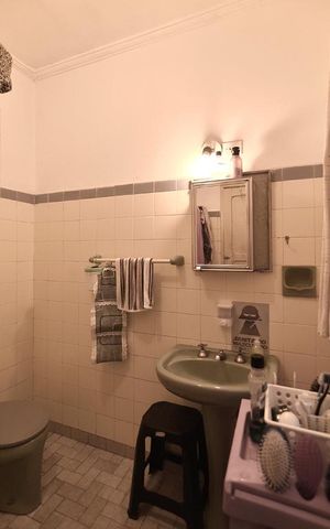 Casa à venda com 440m², 5 quartos e 8 vagasBanheiro da Área de serviço