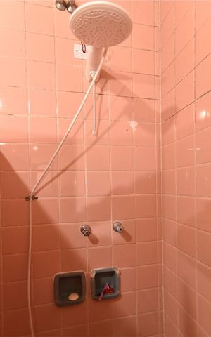 Casa à venda com 440m², 5 quartos e 8 vagasBanheiro 1