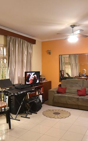 Casa à venda com 440m², 5 quartos e 8 vagasSala