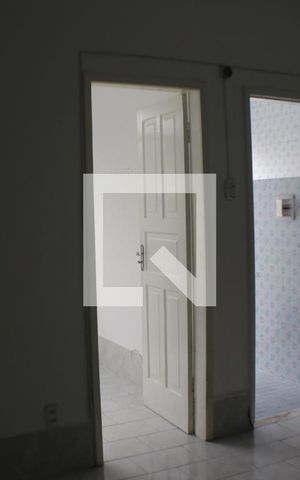 Casa à venda com 90m², 2 quartos e 5 vagasSala