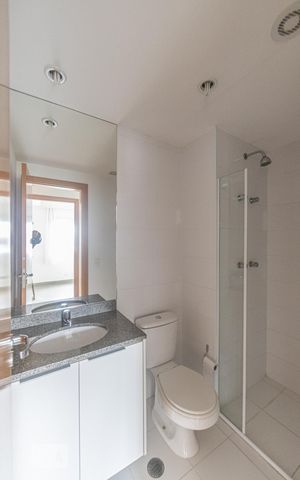 Apartamento à venda com 57m², 2 quartos e 1 vaga Apartamento à venda com 57m², 2 quartos e 1 vagaBanheiro 2