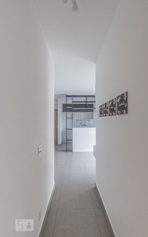 Apartamento à venda com 57m², 2 quartos e 1 vaga Apartamento à venda com 57m², 2 quartos e 1 vagaCorredor