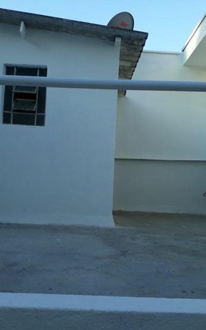 Casa à venda com 250m², 2 quartos e 3 vagas Casa à venda com 250m², 2 quartos e 3 vagasVaranda