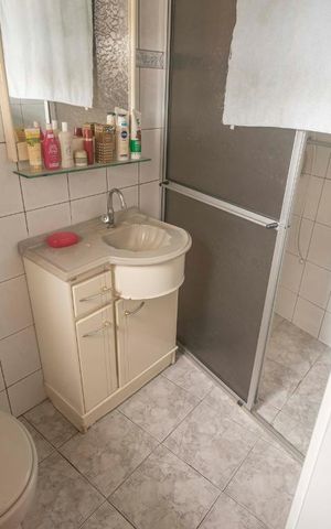 Casa à venda com 334m², 2 quartos e 6 vagasBanheiro da Suíte