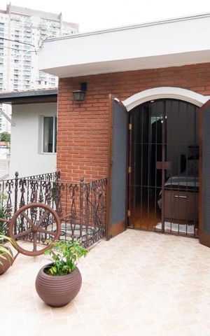Casa à venda com 140m², 3 quartos e 1 vaga Casa à venda com 140m², 3 quartos e 1 vagaVaranda Suíte