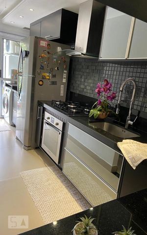 Apartamento à venda com 58m², 2 quartos e 1 vaga Apartamento à venda com 58m², 2 quartos e 1 vagaCozinha