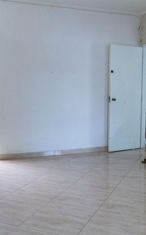 Casa à venda com 192m², 4 quartos e 8 vagasSala