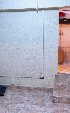 Casa à venda com 192m², 4 quartos e 8 vagasQuarto de Serviço