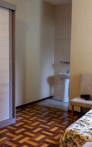 Casa à venda com 192m², 4 quartos e 8 vagasSuíte 1