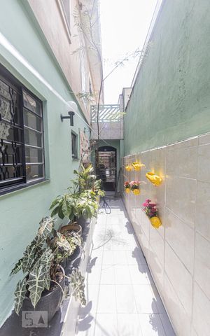 Casa à venda com 125m², 3 quartos e 2 vagas Casa à venda com 125m², 3 quartos e 2 vagasÁrea Externa