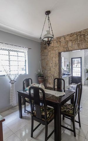 Casa à venda com 125m², 3 quartos e 2 vagas Casa à venda com 125m², 3 quartos e 2 vagasCopa