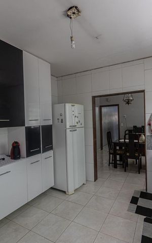 Casa à venda com 125m², 3 quartos e 2 vagas Casa à venda com 125m², 3 quartos e 2 vagasCozinha