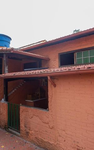 Casa à venda com 182m², 2 quartos e 2 vagasQuintal