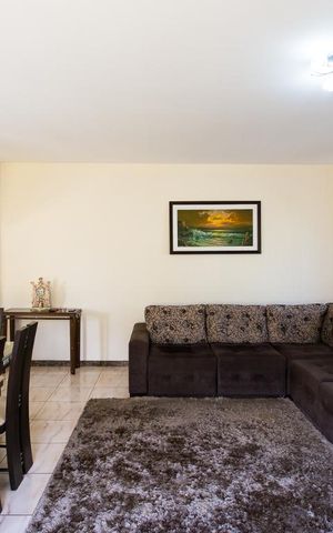 Casa à venda com 350m², 3 quartos e 4 vagasSala