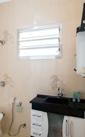 Casa à venda com 350m², 3 quartos e 4 vagasBanheiro Social