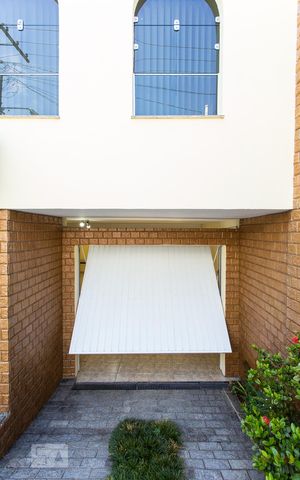 Casa à venda com 350m², 3 quartos e 4 vagasGaragem