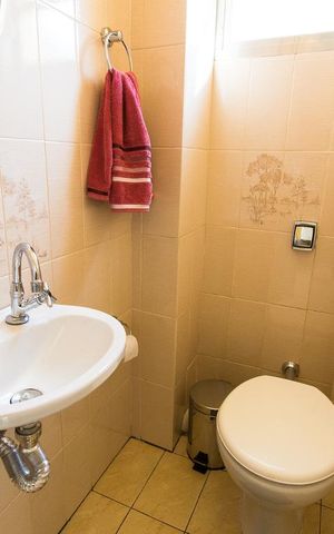 Casa à venda com 350m², 3 quartos e 4 vagasLavabo