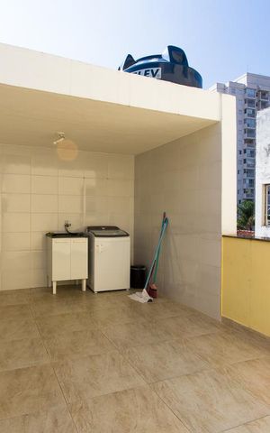 Casa à venda com 350m², 3 quartos e 4 vagasÁrea de Serviço