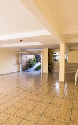 Casa à venda com 350m², 3 quartos e 4 vagasGaragem