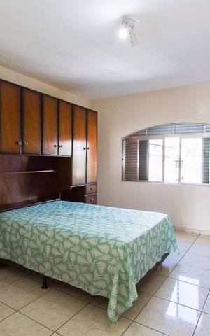 Casa à venda com 350m², 3 quartos e 4 vagasSuíte