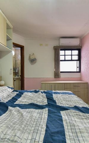 Casa à venda com 150m², 3 quartos e 2 vagas Casa à venda com 150m², 3 quartos e 2 vagasSuíte