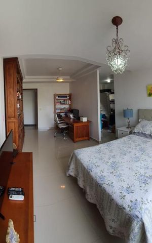 Apartamento à venda com 300m², 5 quartos e 2 vagas Apartamento à venda com 300m², 5 quartos e 2 vagasDormitório 1