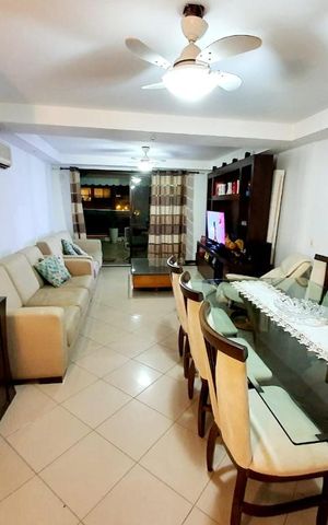 Apartamento à venda com 300m², 5 quartos e 2 vagas Apartamento à venda com 300m², 5 quartos e 2 vagasSala