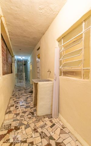 Casa para alugar com 40m², 1 quarto e sem vaga Casa para alugar com 40m², 1 quarto e sem vagaÁrea de serviço